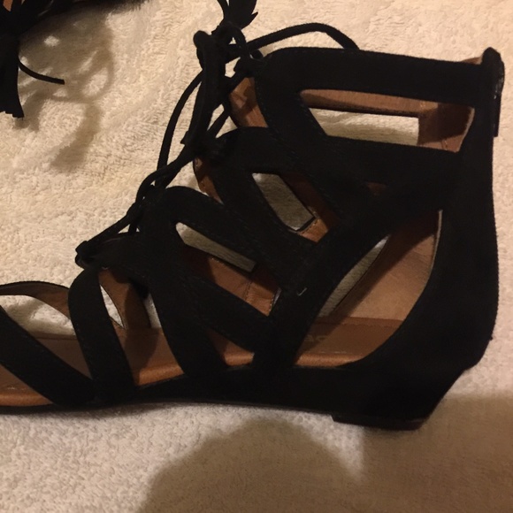 MADELINE GIRL Saturate Gladiator Sandal Sz 8 - Picture 5 of 8